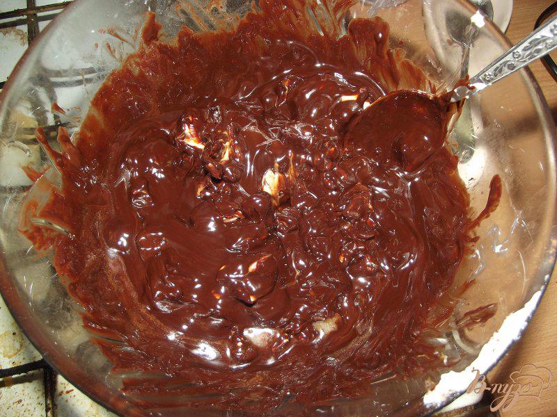 Фото приготовление рецепта: Шоколадные брауни с изюмом шаг №6
