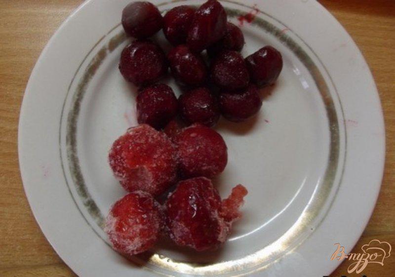 Фото приготовление рецепта: Блинчики в ягодном сиропе шаг №3