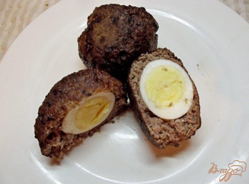 Фото приготовление рецепта: Зразы с яйцом шаг №6