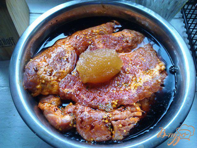 Фото приготовление рецепта: Свинина с ананасом в духовке. шаг №1