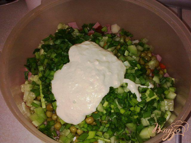 Фото приготовление рецепта: Мясной салат с хреном шаг №10