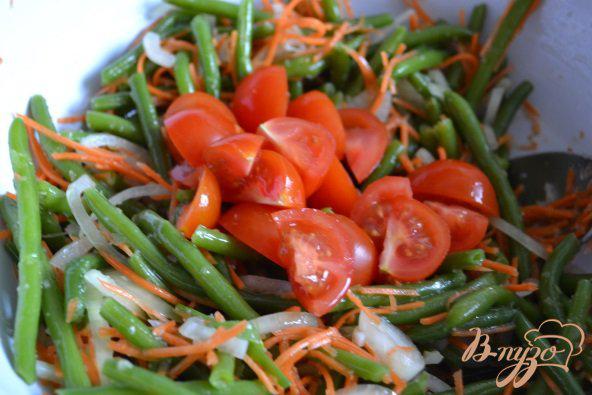 Фото приготовление рецепта: Острый салат из зеленой фасоли шаг №4