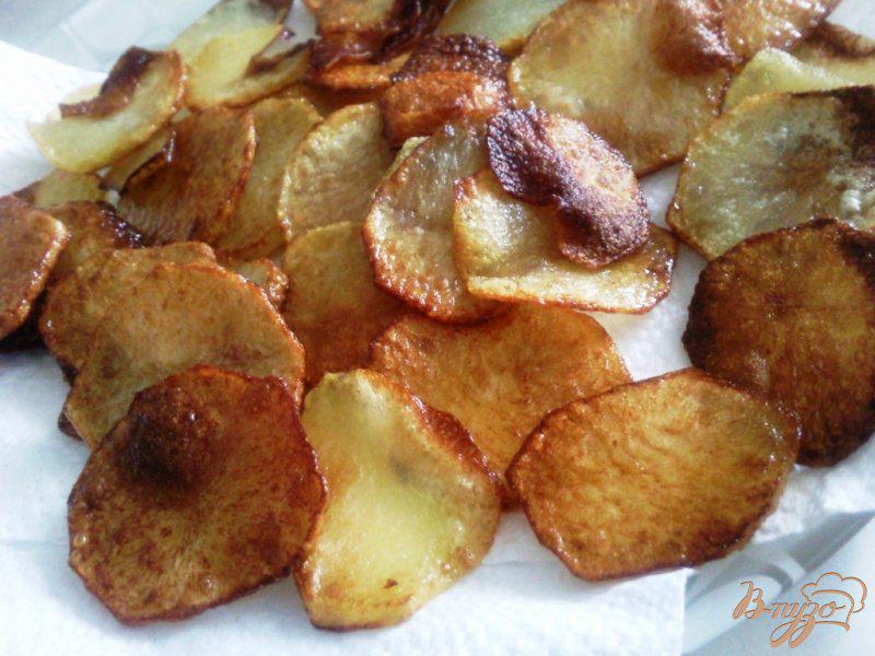 Фото приготовление рецепта: Салат с сельдью и жаренным картофелем шаг №1