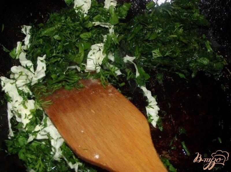 Фото приготовление рецепта: Картофель с листовой зеленью шаг №4