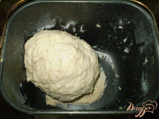 Фото приготовление рецепта: Томатный хлеб с укропом шаг №5
