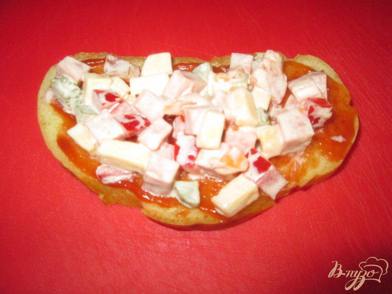 Фото приготовление рецепта: Мини-пицца шаг №8