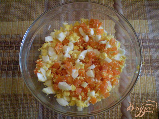 Фото приготовление рецепта: Нежный селедочный салат шаг №3