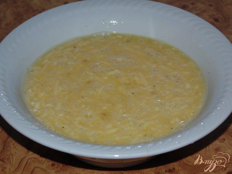 Фото приготовление рецепта: Минтай в сырном суфле шаг №3