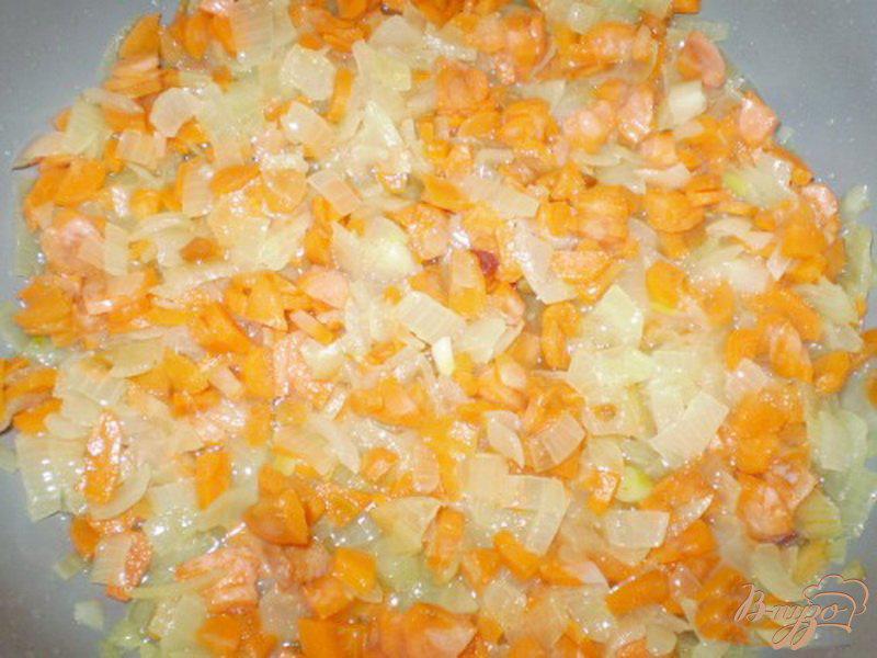 Фото приготовление рецепта: Салат из печени с фасолью шаг №3