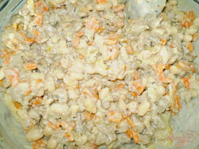 Фото приготовление рецепта: Салат из печени с фасолью шаг №5