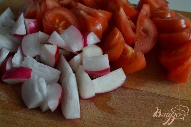Фото приготовление рецепта: Овощной салат с нутом и зеленью шаг №1