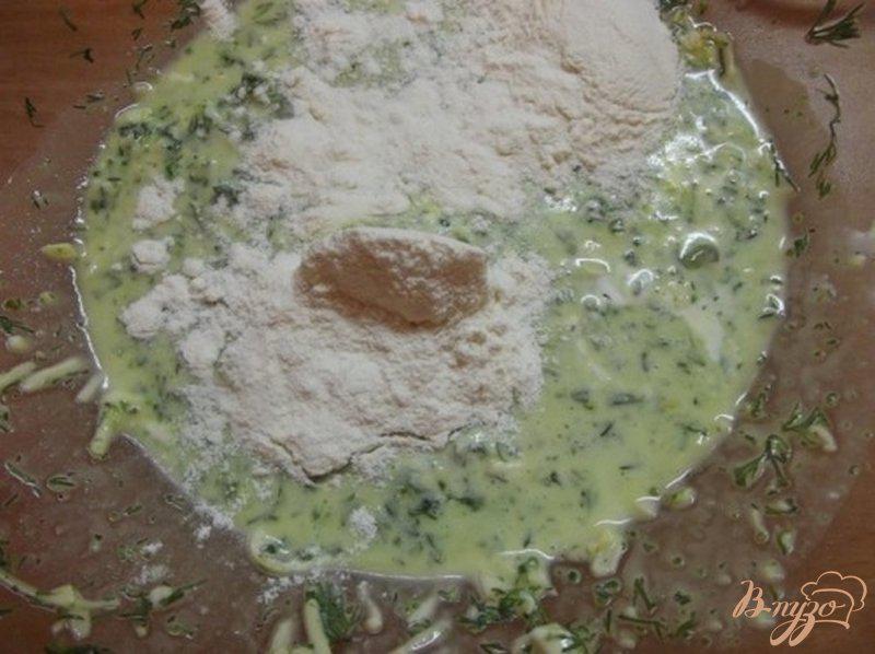 Фото приготовление рецепта: Сосиски в чесночном кляре шаг №7
