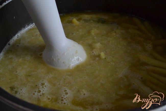 Фото приготовление рецепта: Суп-пюре из желтой фасоли с чечевицей шаг №4
