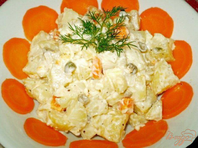 Фото приготовление рецепта: Теплый салат из картофеля с каперсами шаг №5