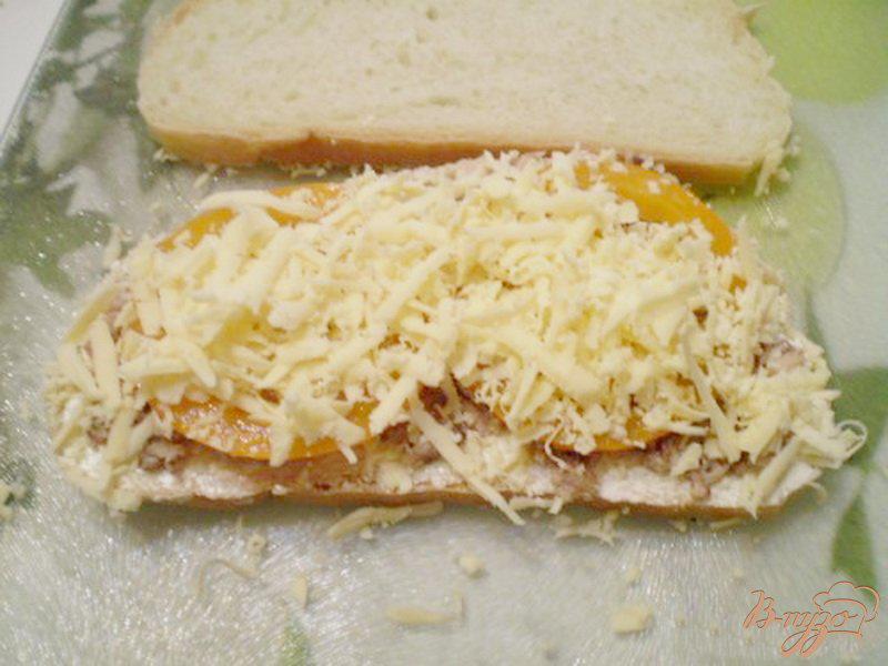 Фото приготовление рецепта: Сэндвич с рыбой шаг №4