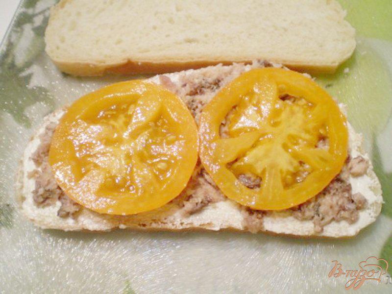 Фото приготовление рецепта: Сэндвич с рыбой шаг №3