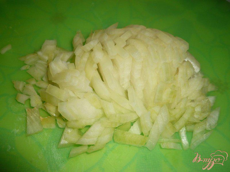 Фото приготовление рецепта: Картофель запеченный под сметанным соусом шаг №2