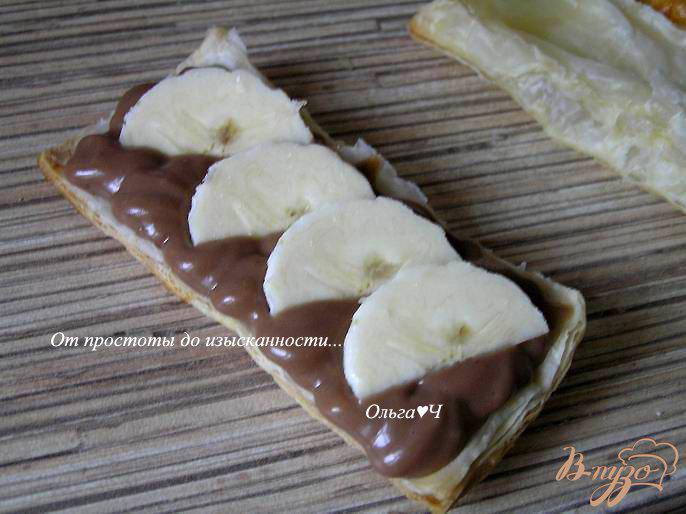 Фото приготовление рецепта: Мильфей с бананом и шоколадным кремом «Патисьер» шаг №8