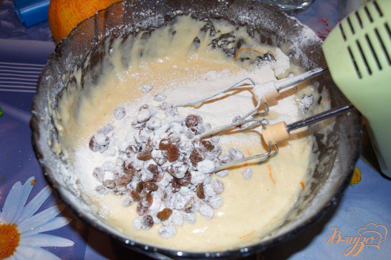 Фото приготовление рецепта: Апельсиновый кекс шаг №4