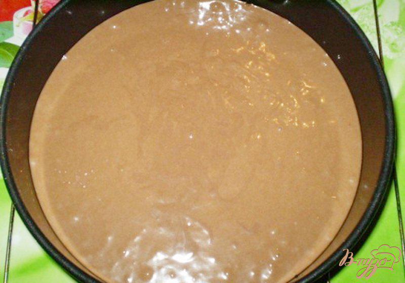 Фото приготовление рецепта: Шоколадный пирог со сметанно-ореховым кремом шаг №3