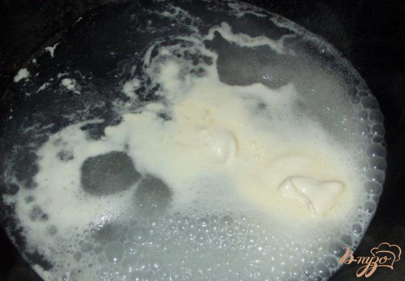 Фото приготовление рецепта: Шпинат тушеный в молоке шаг №3