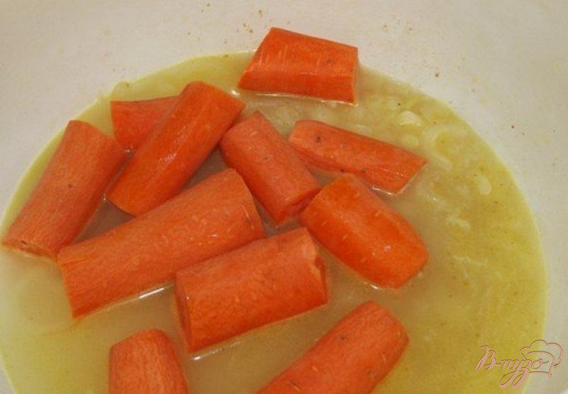 Фото приготовление рецепта: Морковный суп-пюре шаг №3