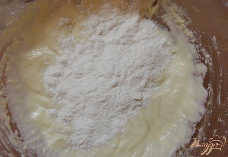 Фото приготовление рецепта: Пирог с шампиньонами шаг №4