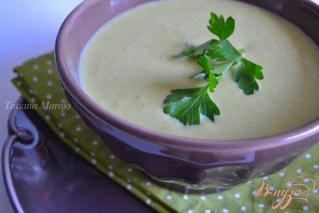Фото приготовление рецепта: Крем-суп из брокколи с нутом шаг №4