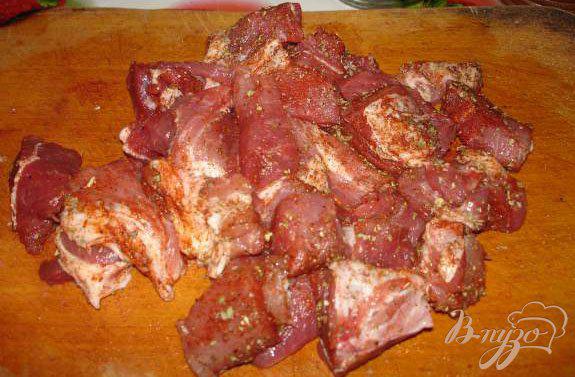 Фото приготовление рецепта: Свинина тушеная в квашенной капусте шаг №1