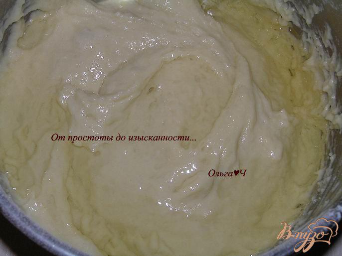 Фото приготовление рецепта: Яблочный пирог на кефире шаг №3