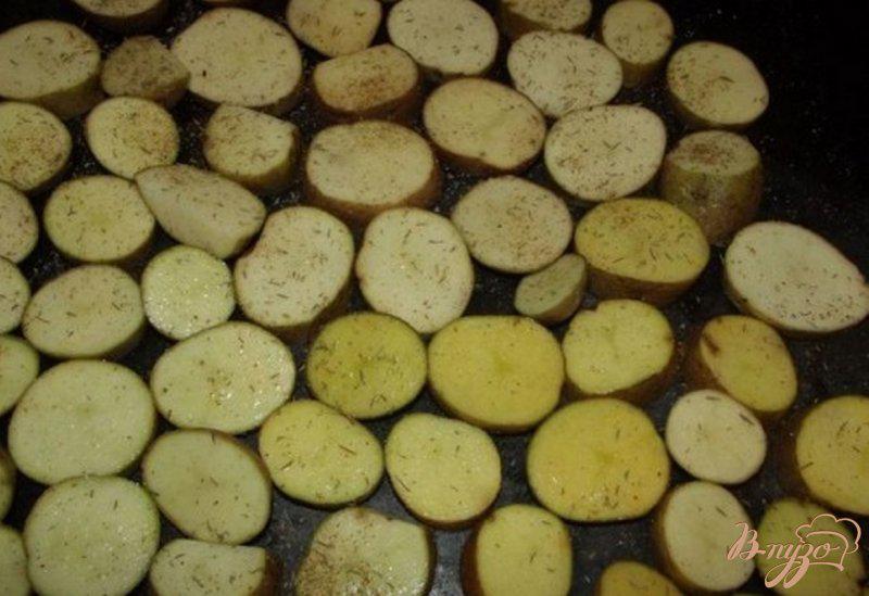 Фото приготовление рецепта: Картофель запеченный в кожуре шаг №3