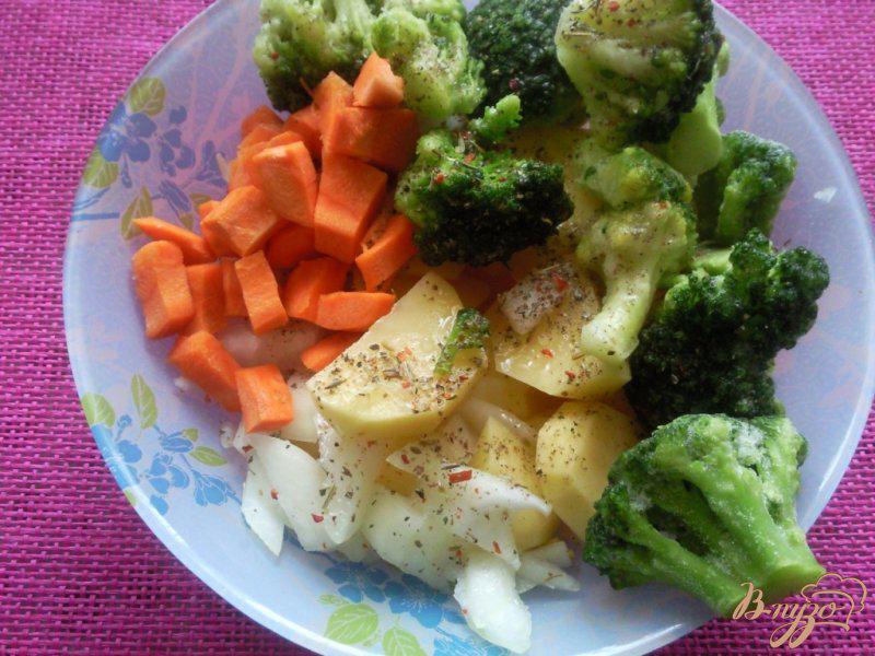 Фото приготовление рецепта: Утка, запеченная с овощами шаг №3