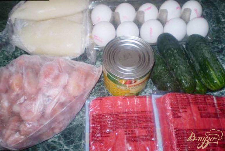 Фото приготовление рецепта: Салат из морепродуктов шаг №1