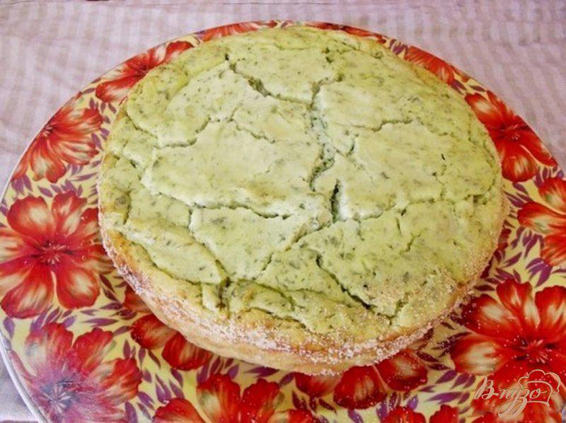 Фото приготовление рецепта: Закусочная творожная запеканка с зеленью шаг №7