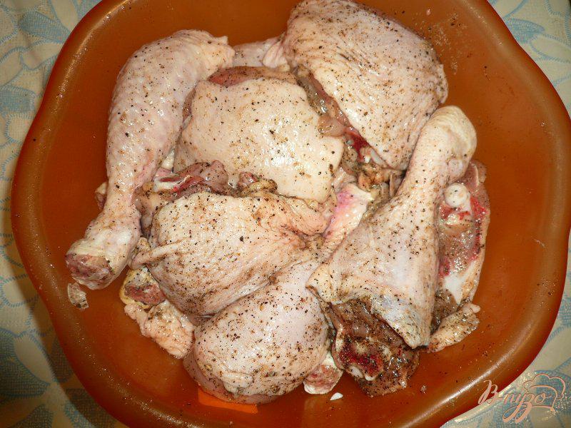 Фото приготовление рецепта: Куриные окорочка запеченные с апельсинами шаг №3