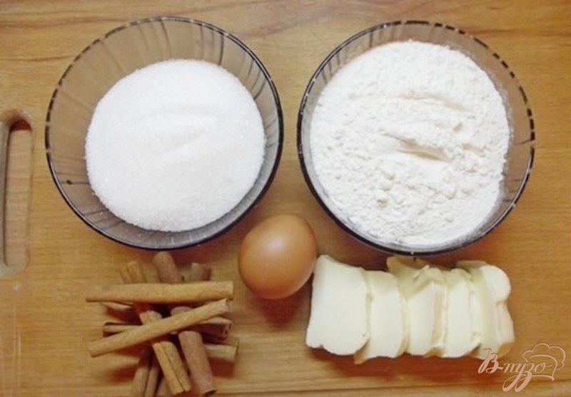 Фото приготовление рецепта: Печенье с имбирем и корицей шаг №1