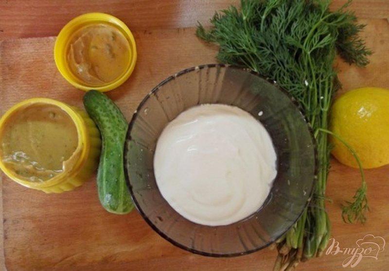 Фото приготовление рецепта: Салат с огуречным соусом шаг №6