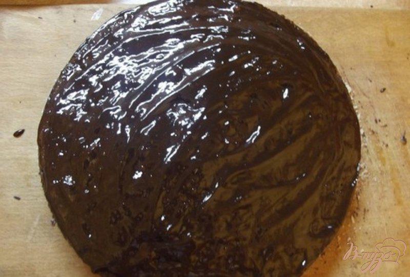 Фото приготовление рецепта: Шифоновый пирог с шоколадным кремом шаг №6