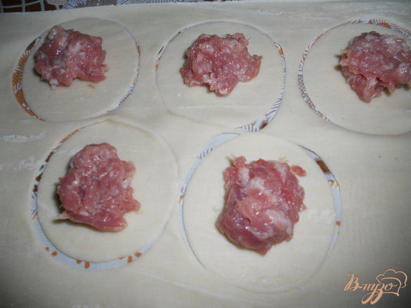 Фото приготовление рецепта: Пельмени мясные, замороженный полуфабрикат шаг №5