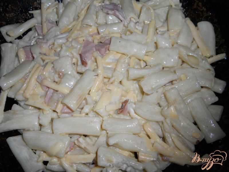Фото приготовление рецепта: Запеканка из макарон с сыром шаг №5