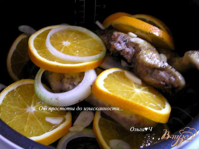 Фото приготовление рецепта: Индоутка в апельсинах и белом вине с мандариновым чатни (в мультиварке) шаг №3