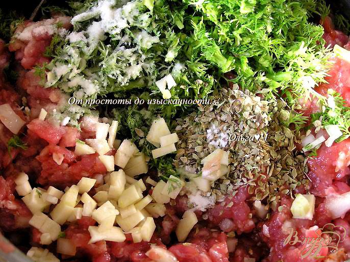 Фото приготовление рецепта: Мясные шарики с травами в томатном соусе шаг №2