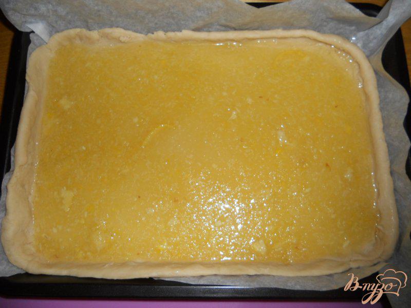 Фото приготовление рецепта: Пирог с лимонной начинкой шаг №10