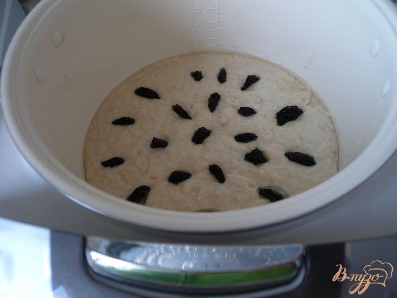 Фото приготовление рецепта: Пирог с черносливом в мультиварке шаг №4