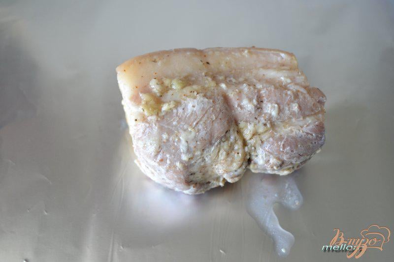 Фото приготовление рецепта: Свиная грудинка в двух пакетах шаг №3