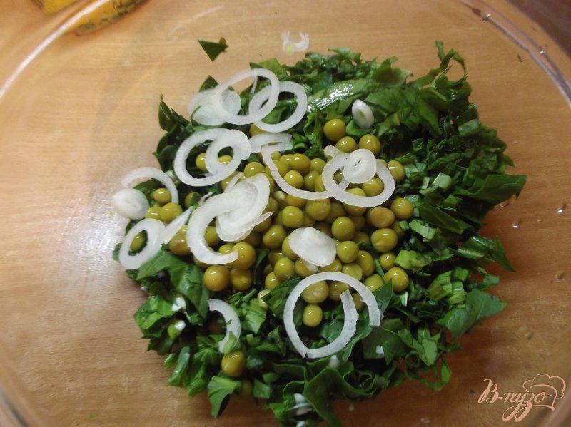 Фото приготовление рецепта: Салат с зеленым гороком шаг №7