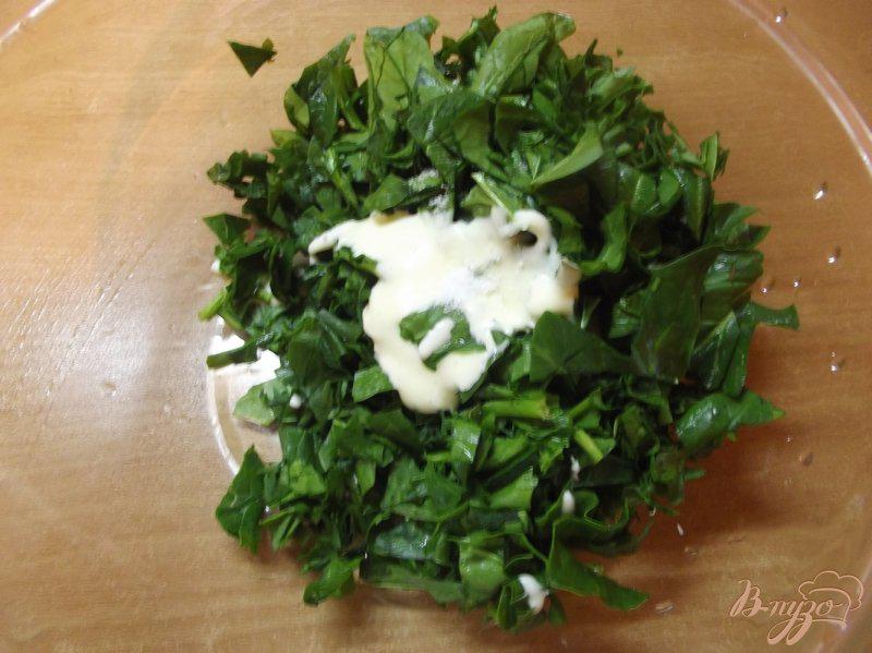 Фото приготовление рецепта: Салат с зеленым гороком шаг №4