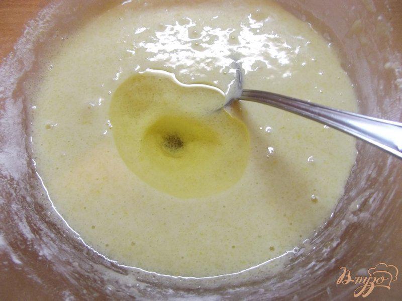 Фото приготовление рецепта: Пирог с яблоками на растительном масле шаг №4