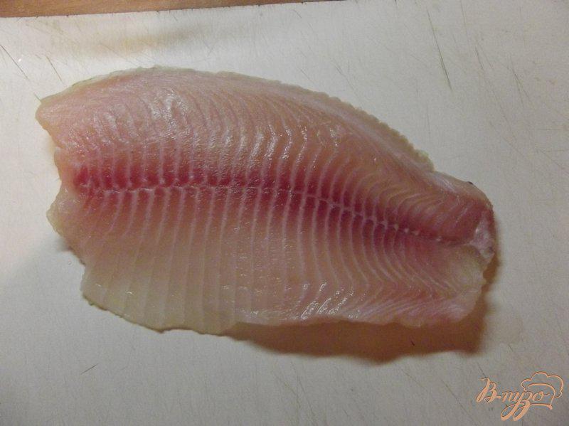 Фото приготовление рецепта: Рыба в шпинате шаг №1