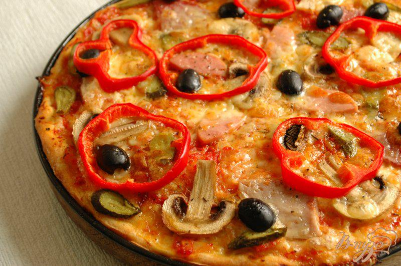 Фото приготовление рецепта: Пицца «Viva Italia» шаг №5
